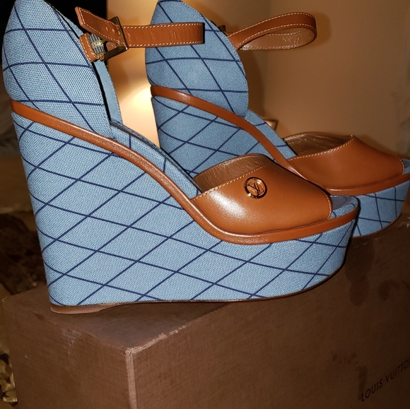 Shoes - Picture 7 of 7